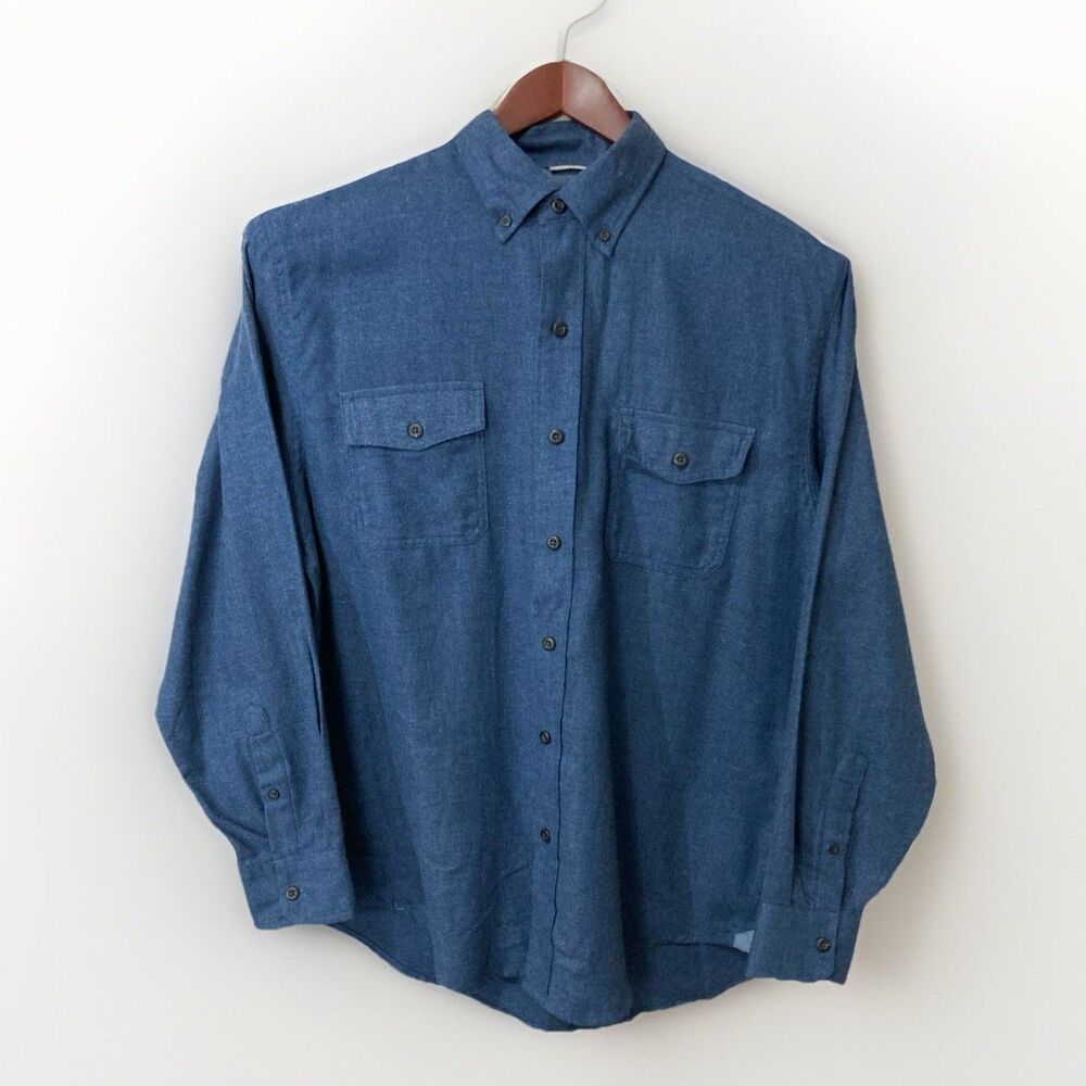 Izod Shirt Men’s L Blue Button Down Long Sleeve Saltwater Relaxed Classics